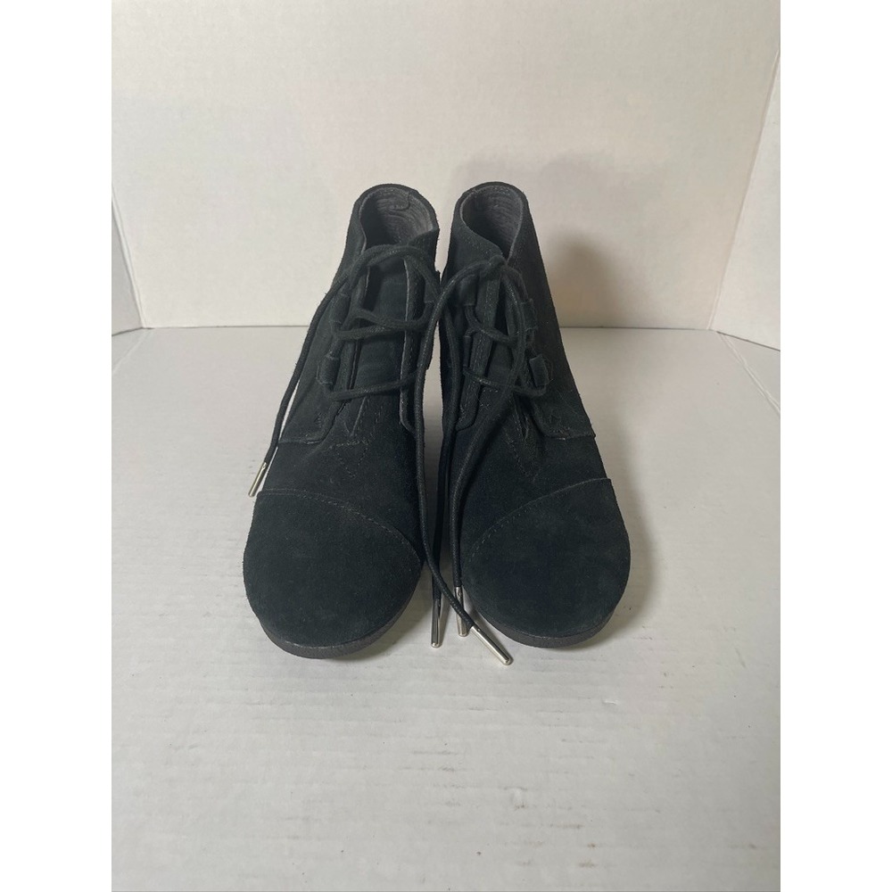 Ladies Tom's Suede Black‎ Laced Boot size 8.5